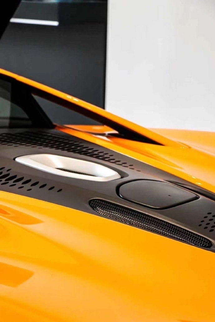 迈凯轮Artura，插电混动，3.0 V6双涡轮增压➕后电机，百公里加速成绩能做