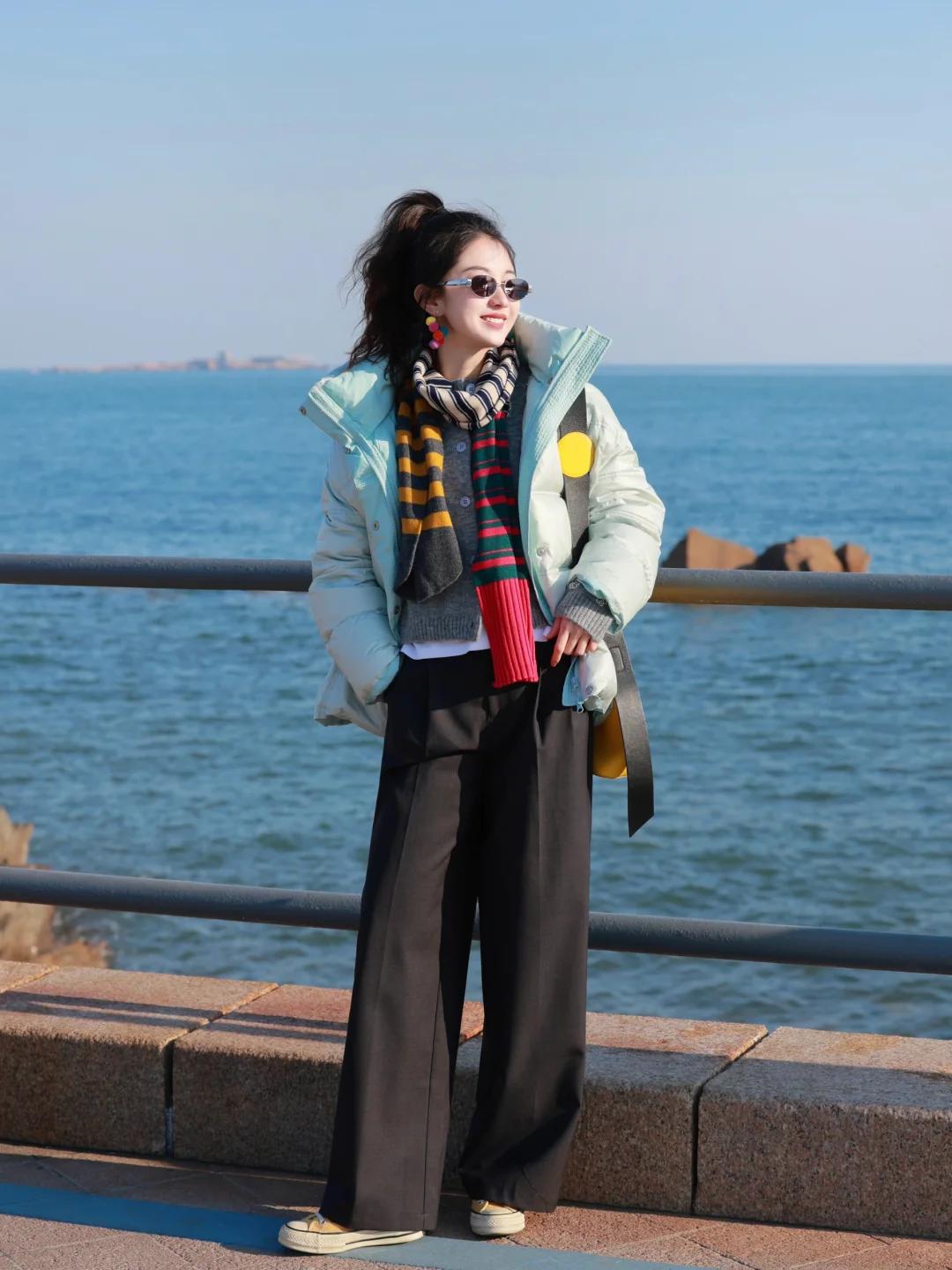 🌈冬日彩色穿搭指南｜把彩虹穿身上也能高级不土气！💃
刷到这位博主的瞬间就被惊