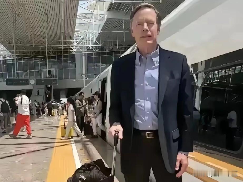 12月30日，美国前驻华大使伯恩斯发文：中国大陆大规模模拟封锁台湾的演习应该受到