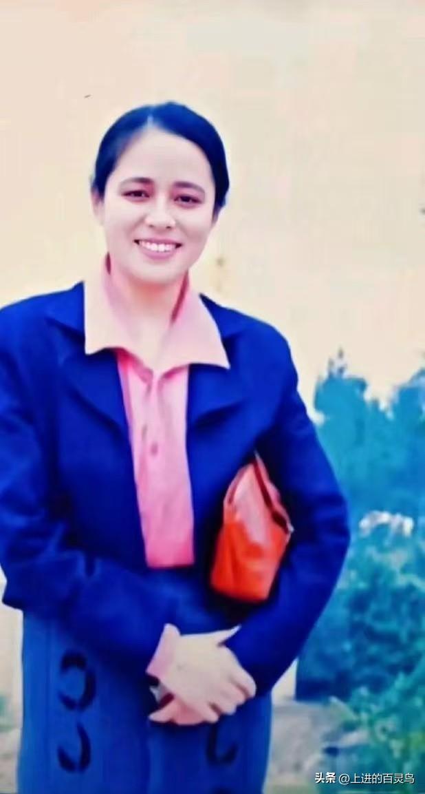 近日，“大阿哥”给受人尊敬的长者柴桑大姐起各种侮辱人的绰号。从道德层面来说，这种