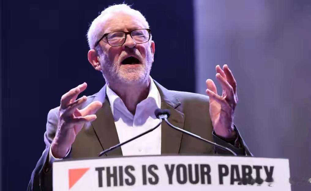 英国左翼新剧《你的党》堪称政坛搞笑天花板！76岁科尔宾被工党开除后，拉着前议员苏