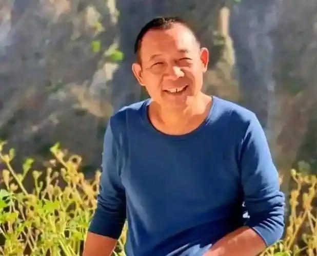 千万别被于东来那张和和气气的脸给糊弄了。面相看着像个没啥脾气的邻家大叔，实际上这