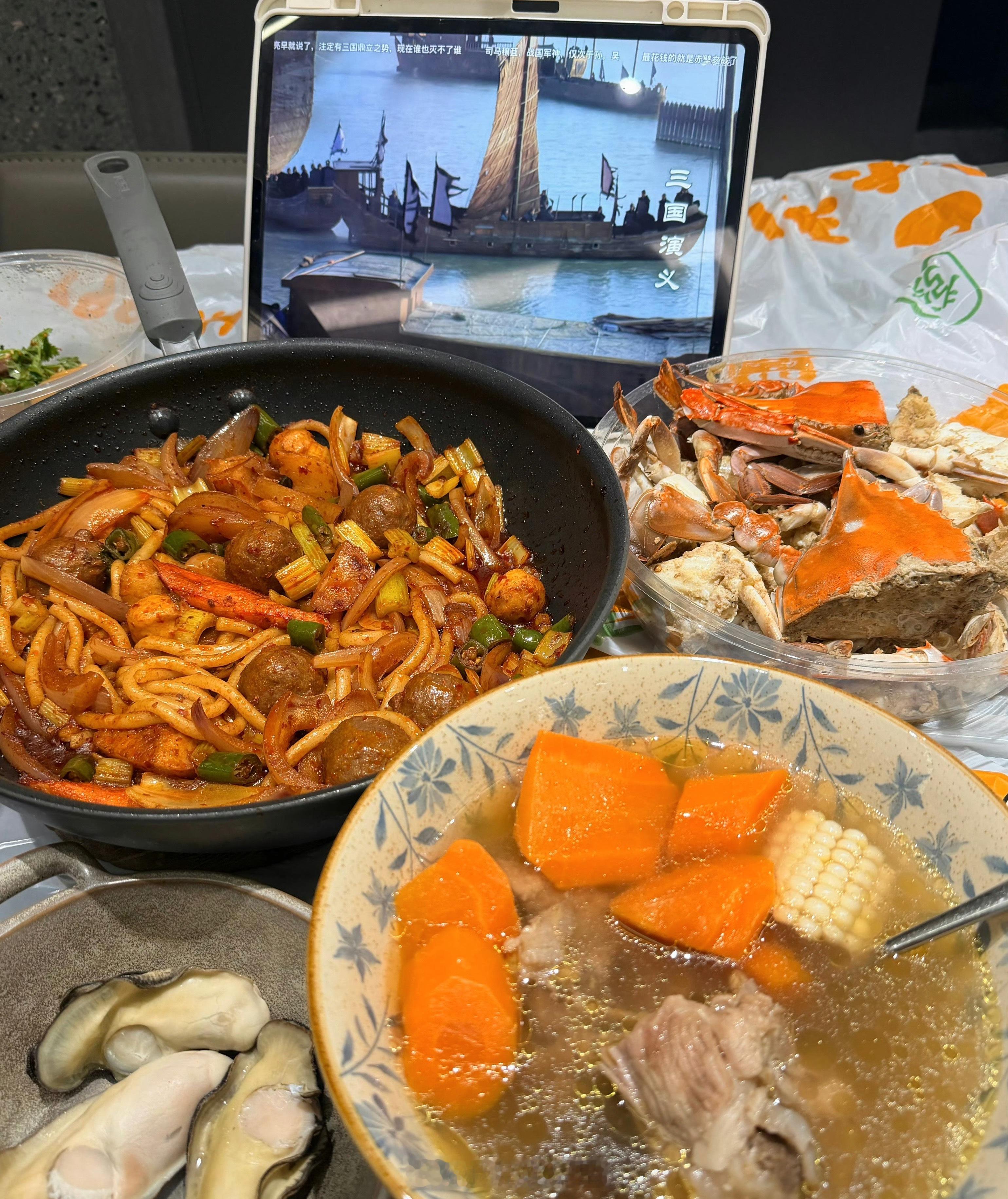 可以尝试自己做饭，健康又卫生，一个月也能省下不少钱[卡皮巴拉]月入一万以下最稳的