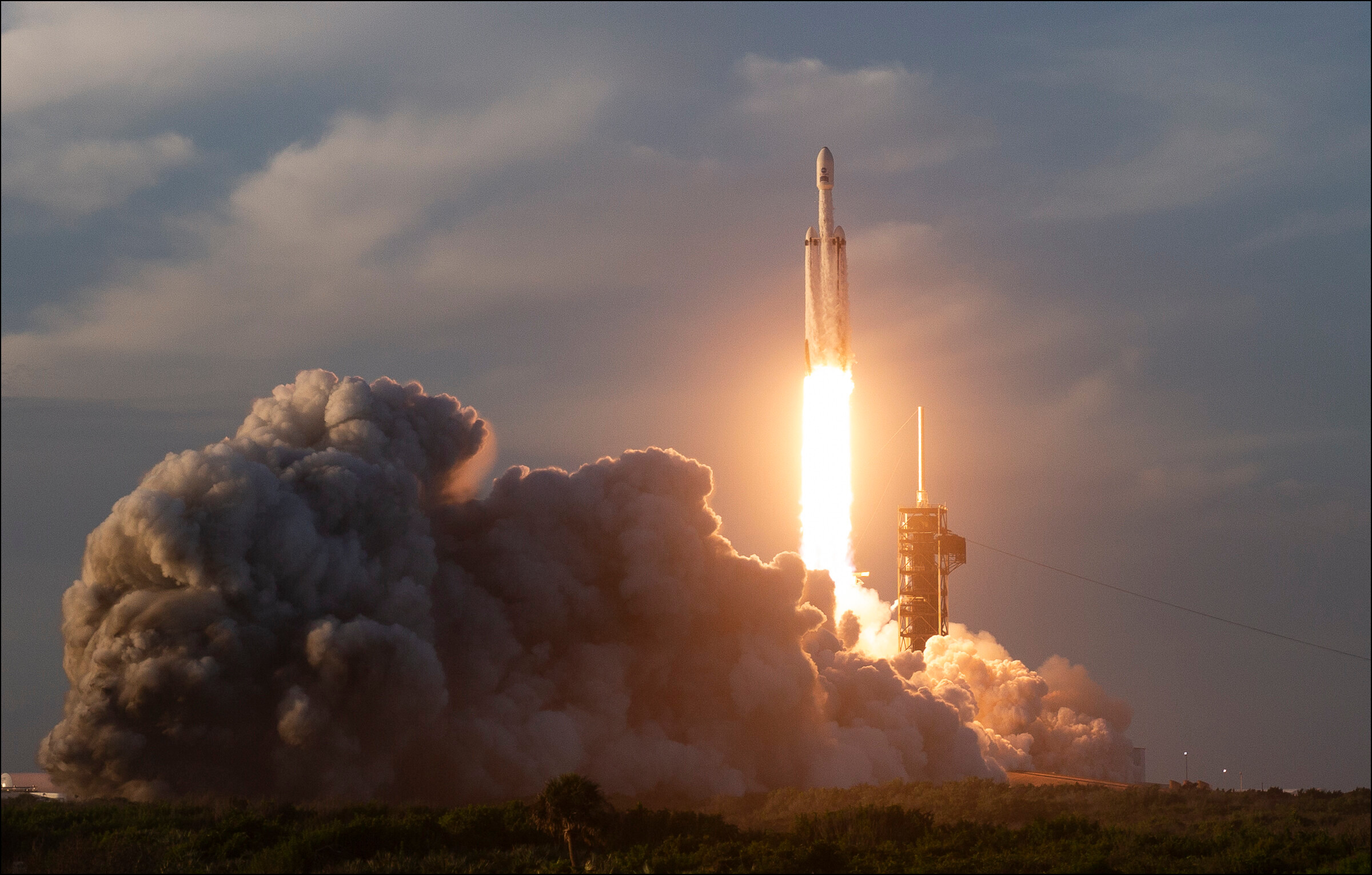 马斯克力推特斯拉与SpaceX合并，希望在特朗普离任前完成交易10月22日，彭博