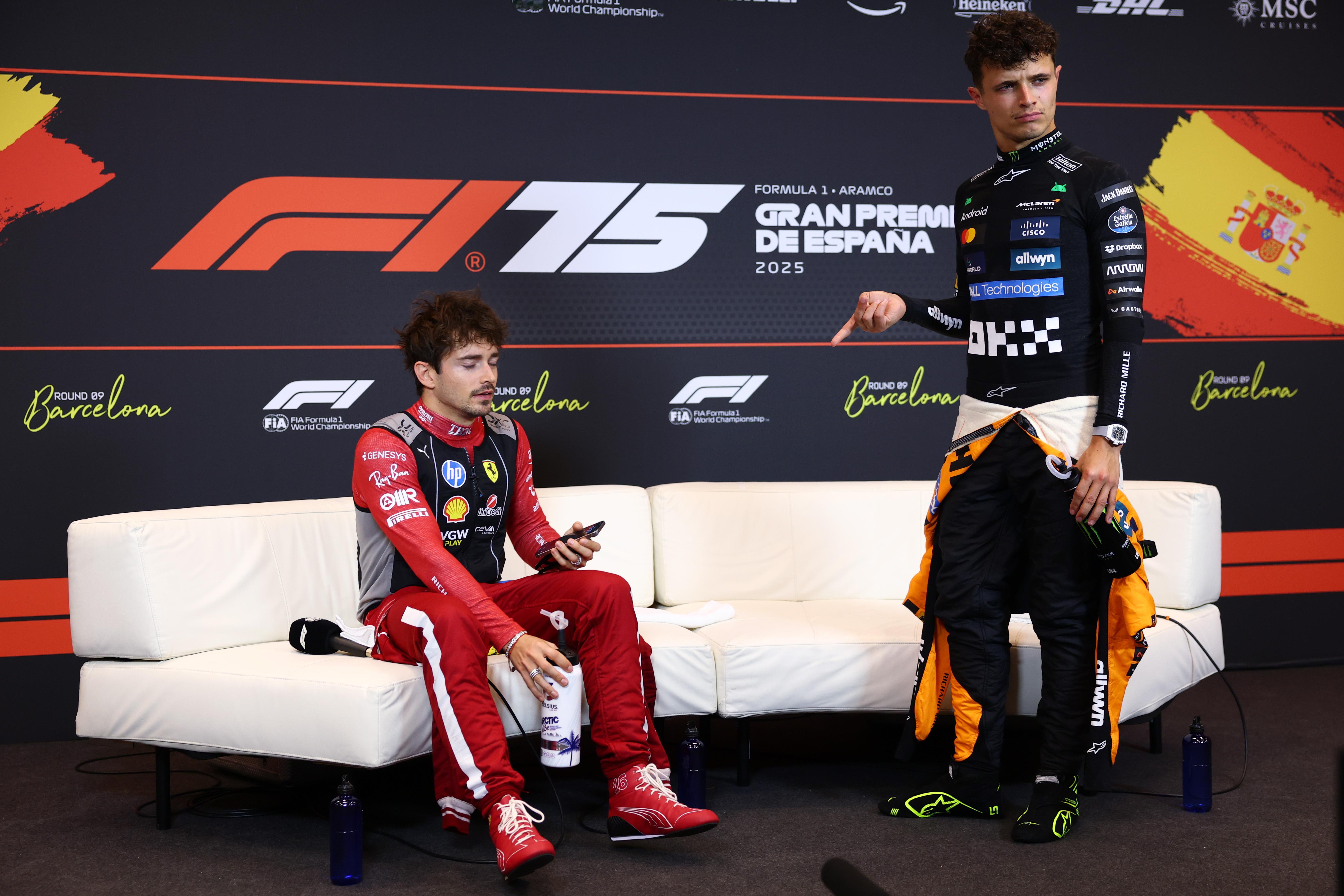 F1 诺里斯在赛后新闻发布会看到乐扣坐在了他的位置上[doge]2025F1西班
