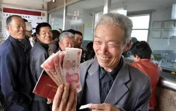 现在政策天天发力刺激消费，为啥老百姓就是死活不花钱？越刺激，消费反而越拉不动？
