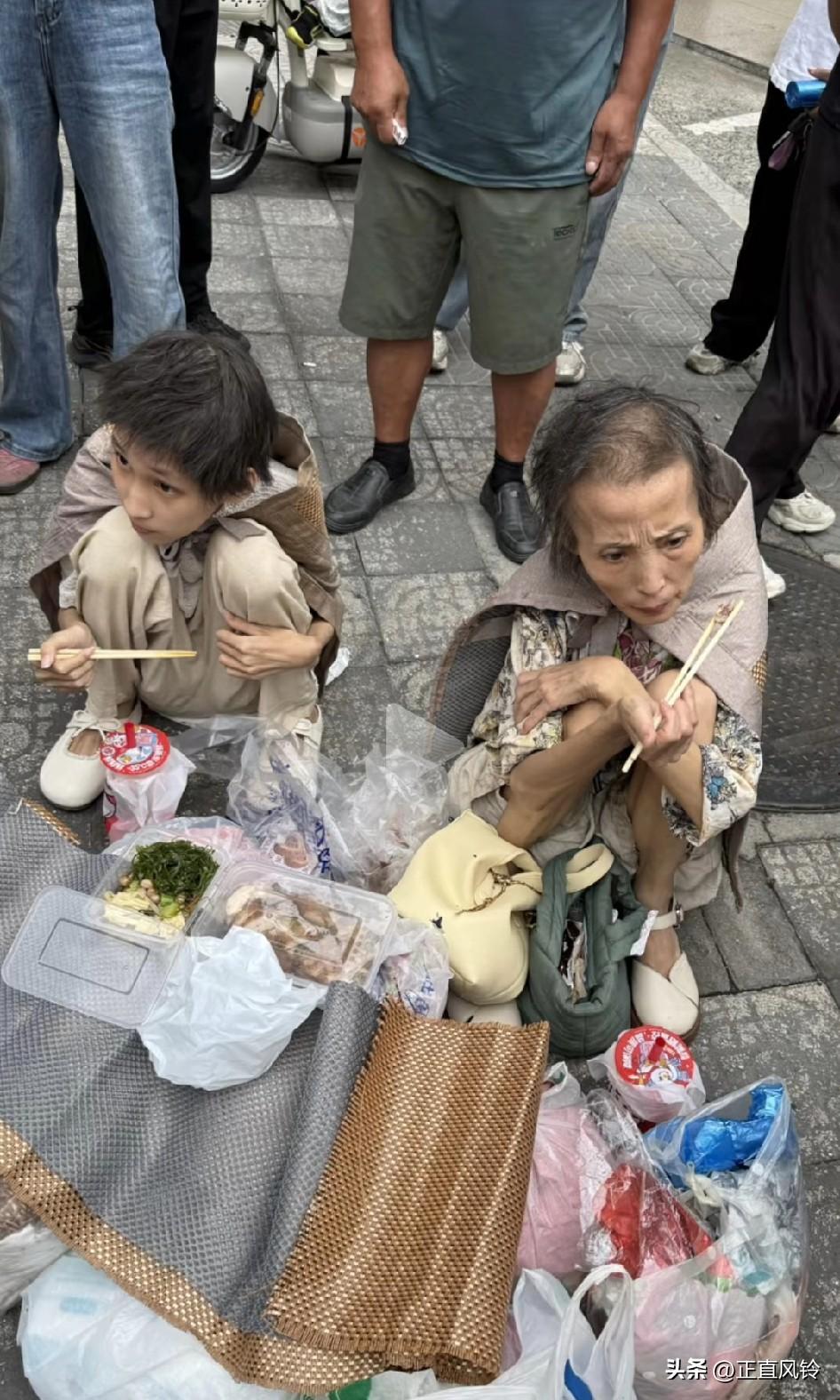 香港在无锡流浪母女，住在垃圾堆里，女儿年纪轻轻牙齿蛀光，女的被邪教了，财产捐了