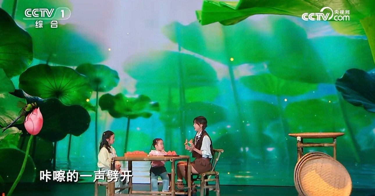 听甜蜜蜜童年DNA动了我的玛雅，听到前奏我就被带入了，后面希林的声音一出来我就更