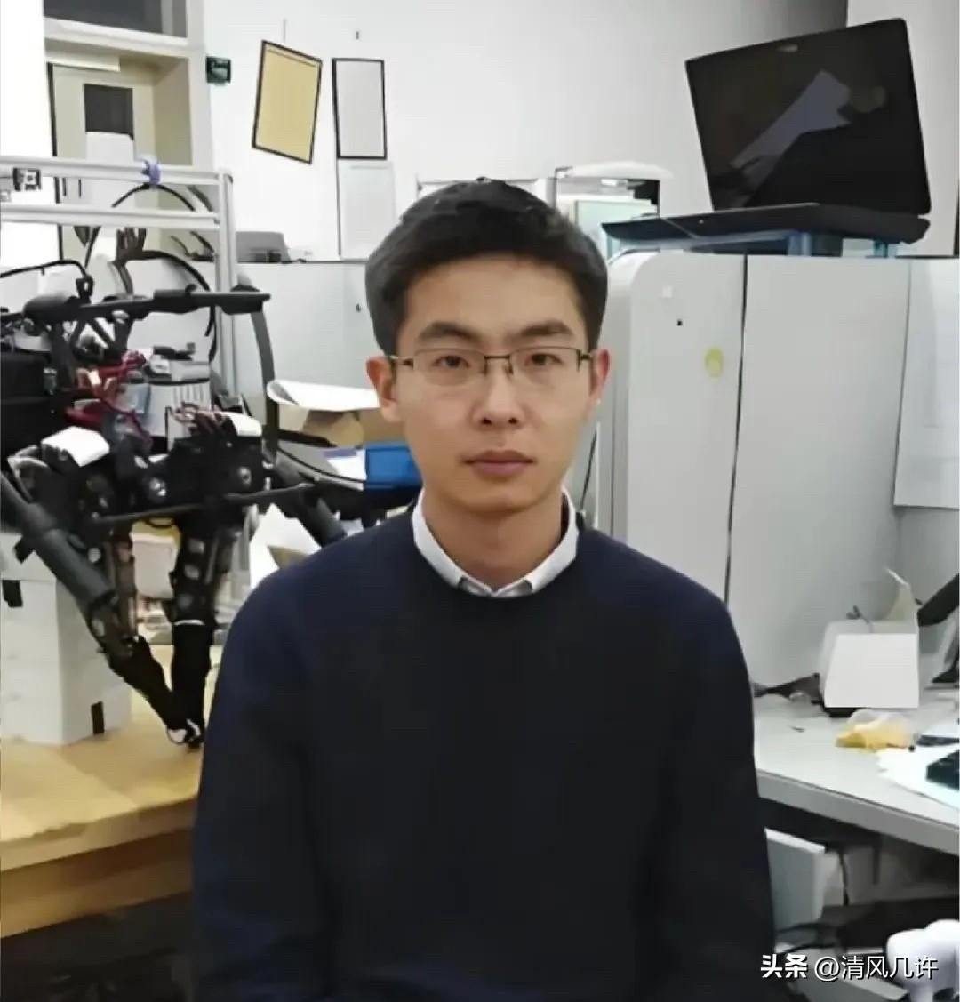 一觉醒来，浙江大学和上海大学都沉默了，当年王兴兴因英语差被浙大拒之门外，转而去了