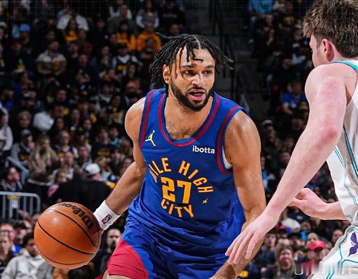 本赛季的NBA常规赛大幕拉开后，约基奇打出了非常出色的个人表现，成为了众多球迷眼