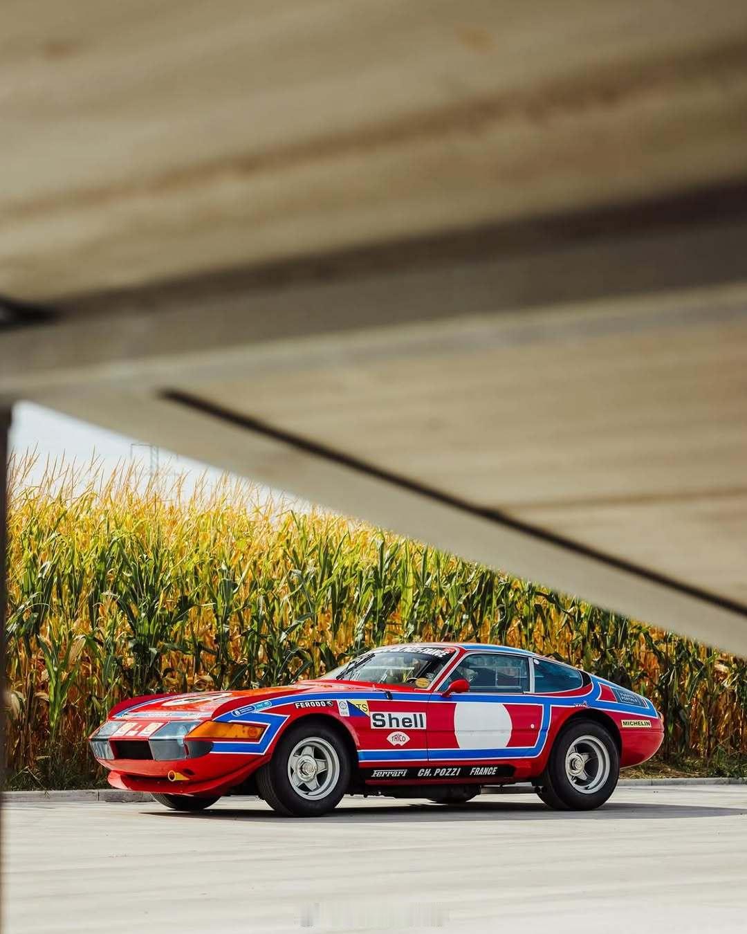 ClassicCars Ferrari 365GTB/4 ​​​