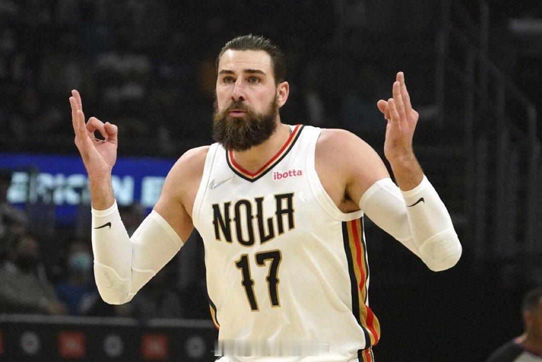 根据欧媒BasketNews报道，消息源称，征战了13个赛季的瓦兰丘纳斯即将离开