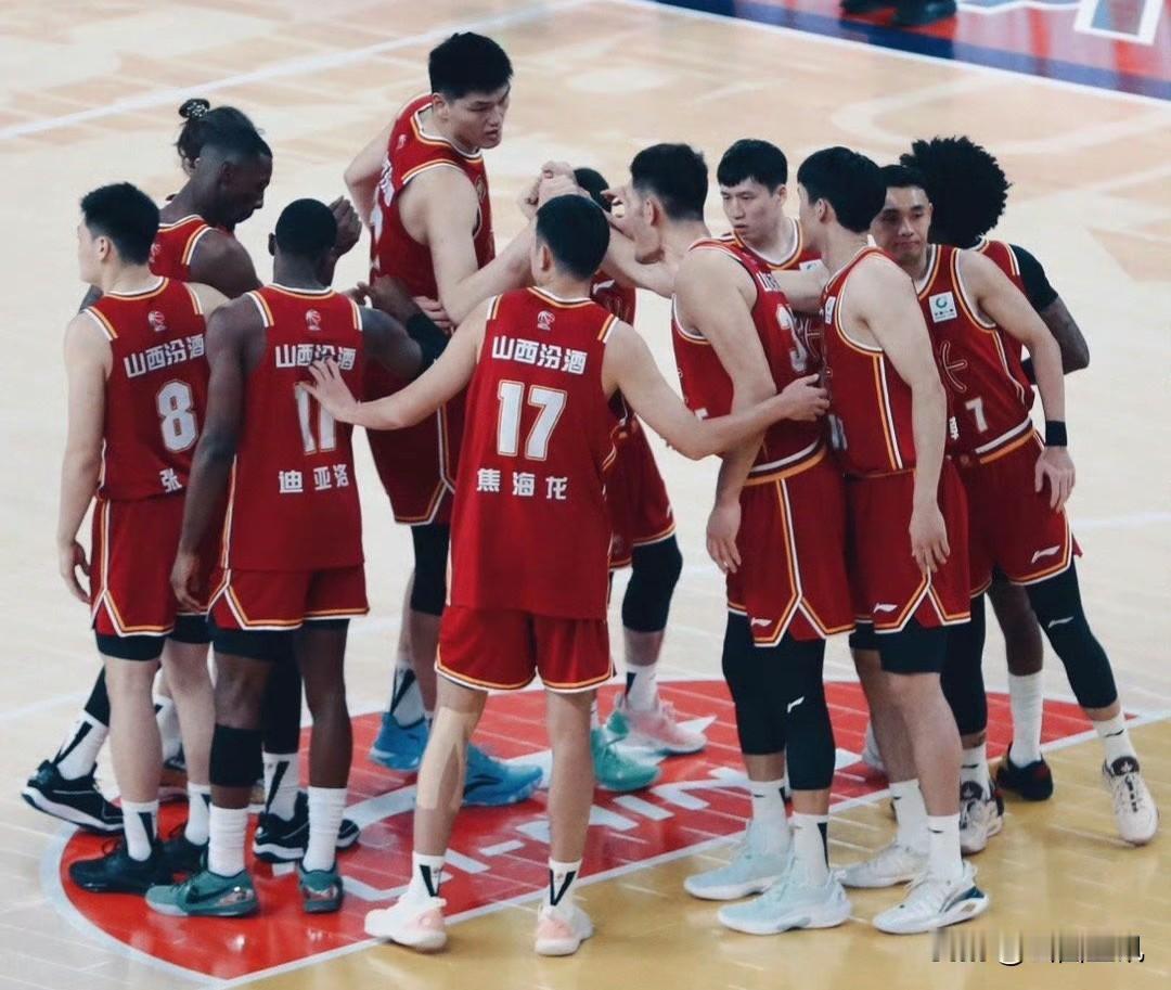 迪亚洛或返CBA山西汾酒男篮？杜锋新赛季又有顾忌了！？今天的传闻有点刺激，说迪亚