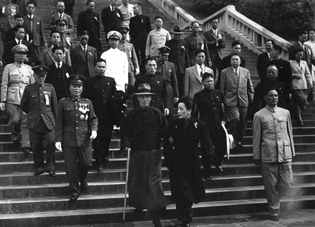 蒋介石的副官透露，蒋介石每一次外出都如同皇帝巡游一般盛大，你知道吗？
 
爆料这