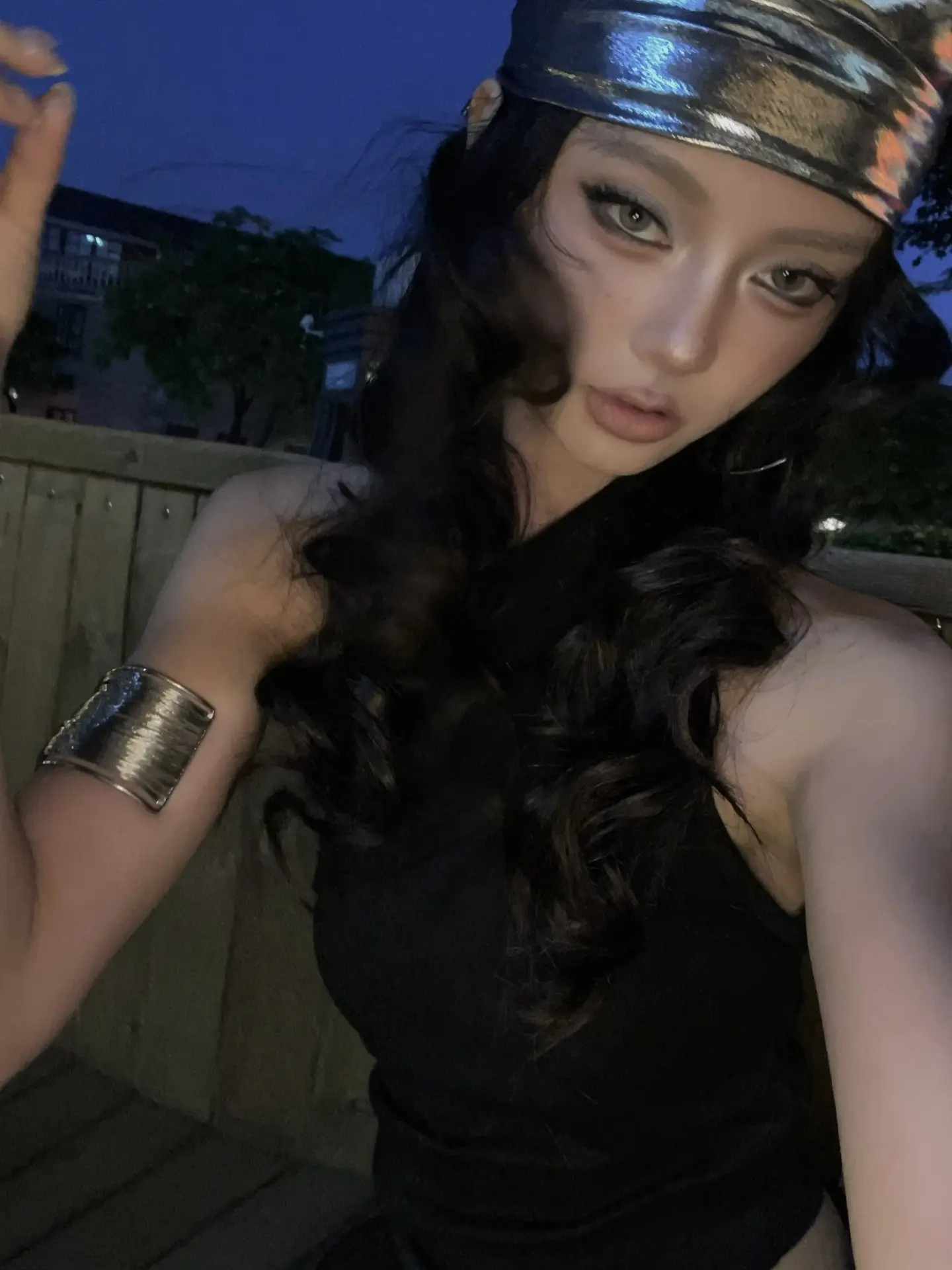 🤳。