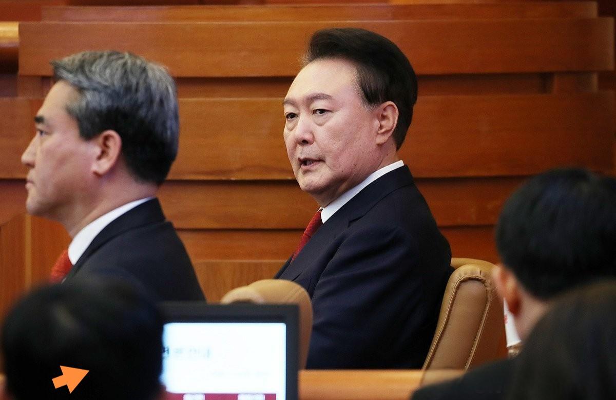 韩国前总统尹锡悦的律师团队23日突然宣布：这位以“健康状况不佳”为由连续缺席十次
