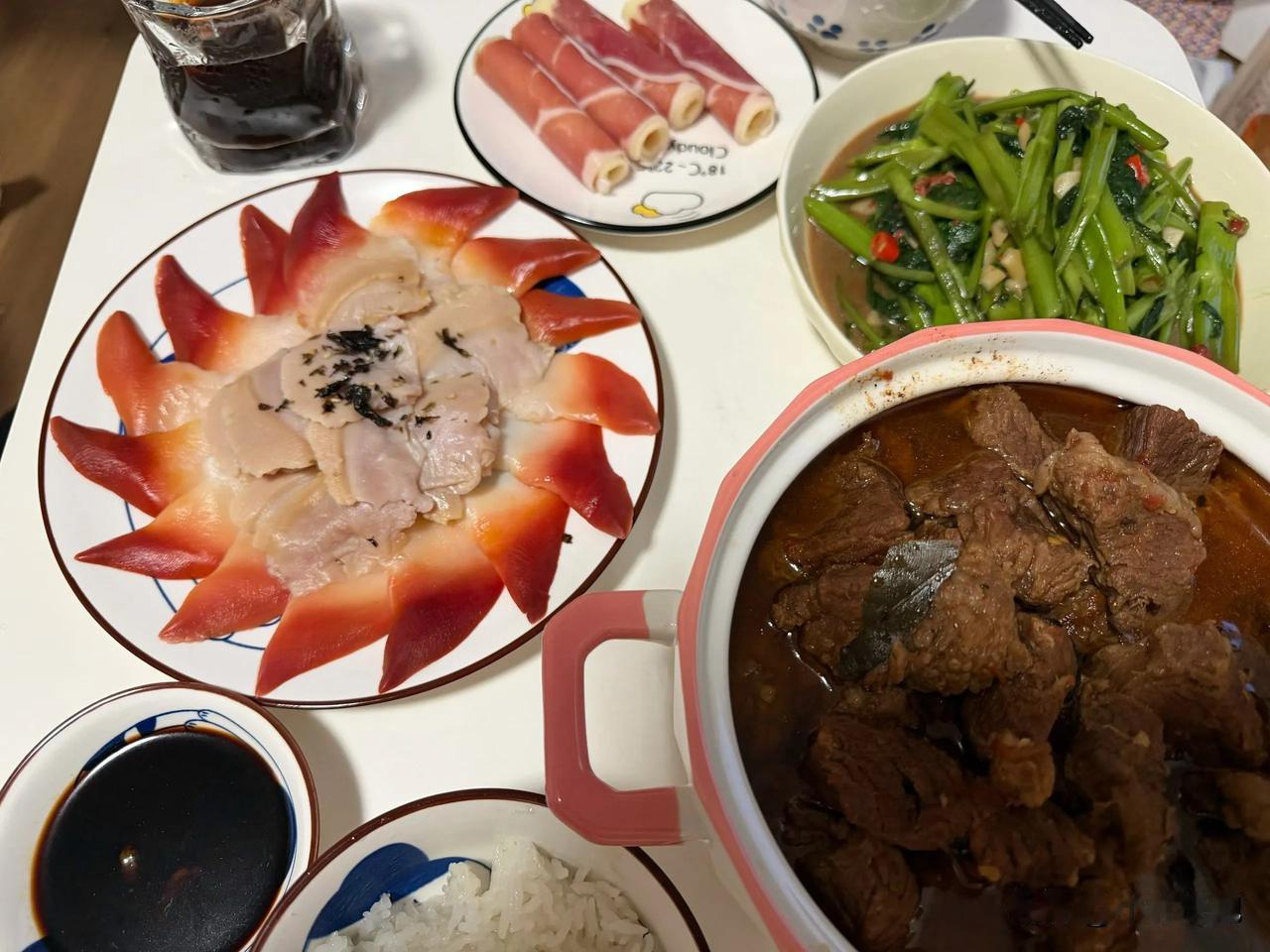 不是所有父母都爱孩子。有的人一视同仁，给女儿也买房买车各种托举，而我的父母觉得我