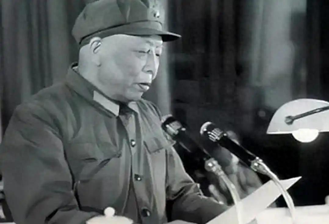 八路军刚成立时，他的职务被大幅降级，可他却认为这正是毛主席对他最特殊的关爱
19
