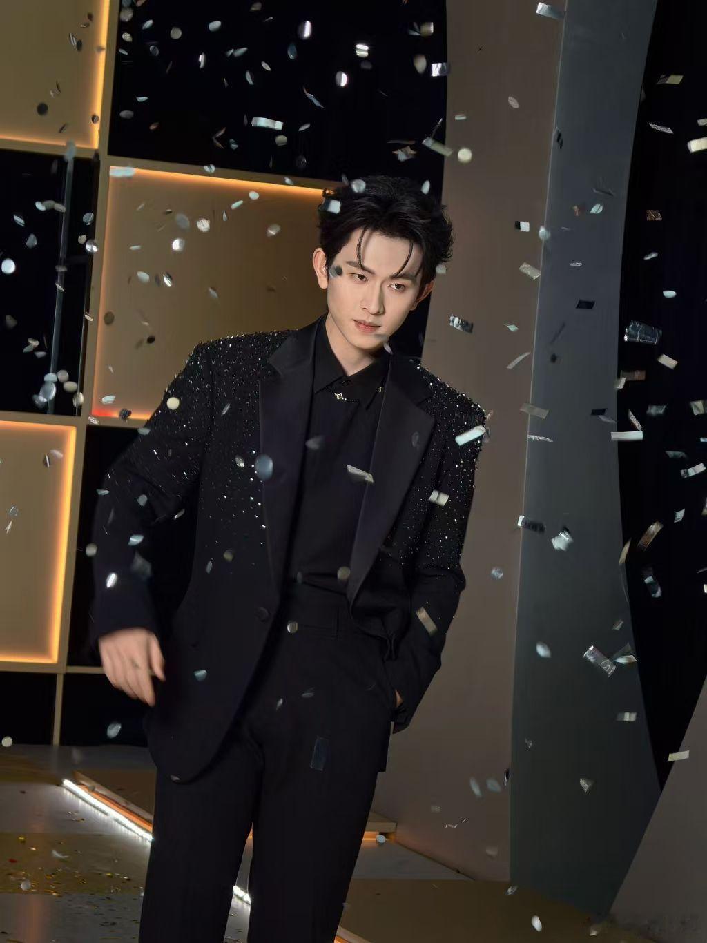 陈添祥[超话]陈添祥[超话]🍊 安利陈添祥 别回头 别停留 继续往前走 我们会