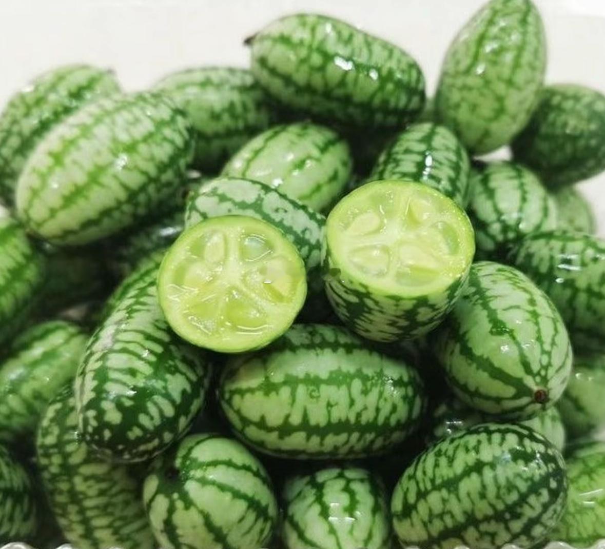 有人吃过这种网红拇指西瓜吗？好不好吃啊？想买来尝尝。