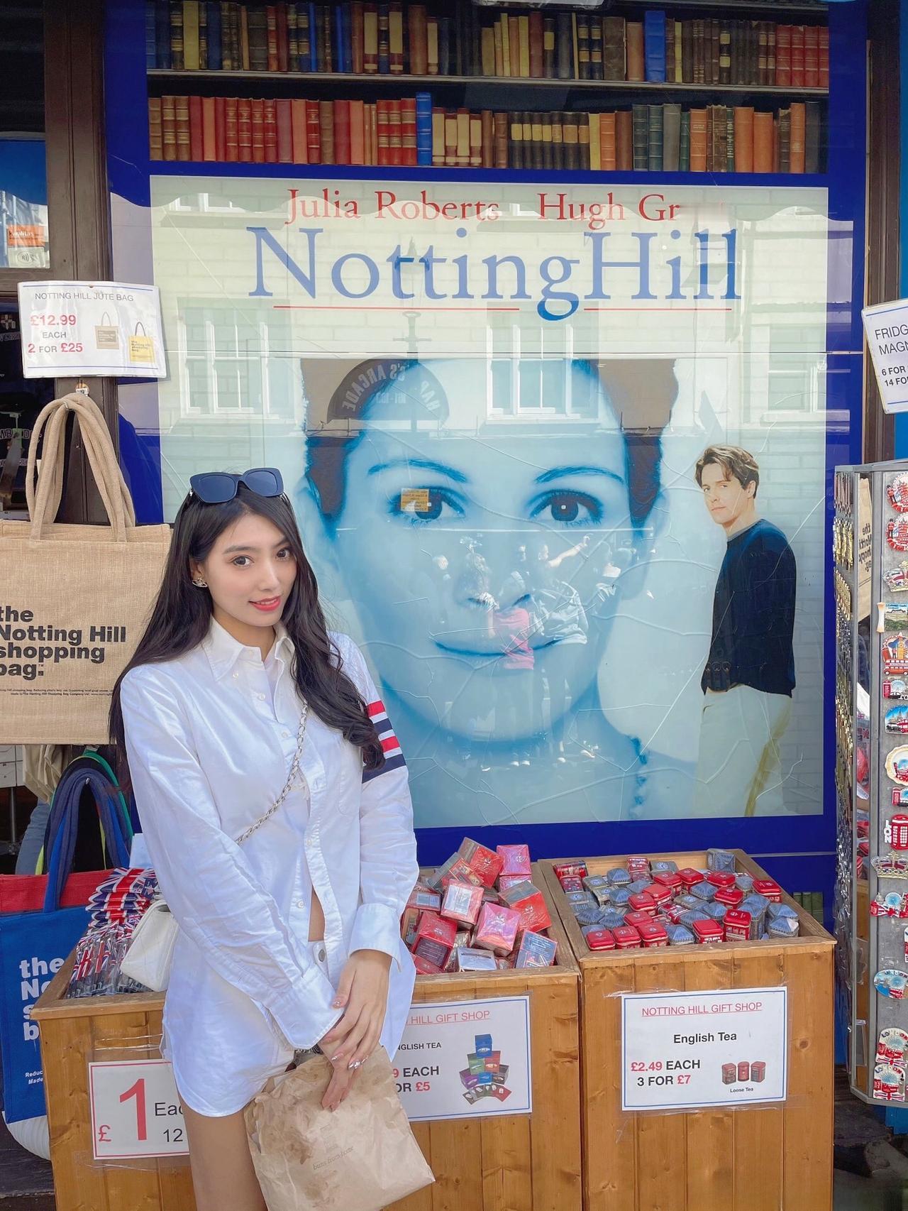 游走在某国某街某小店～上热门 海外生活 街拍 御姐