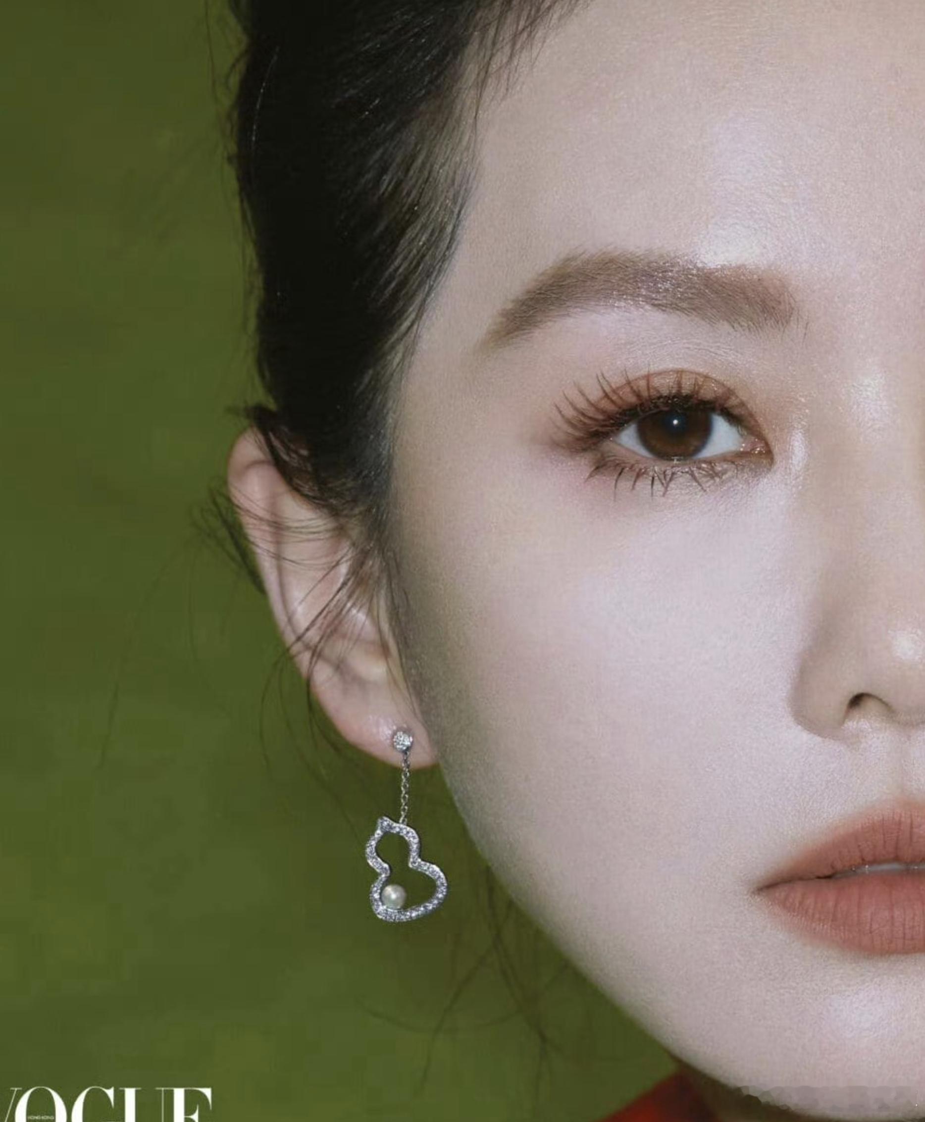 曝刘诗诗方否认离婚   两个可能性：1️⃣与吴奇隆的财产分割还没完成；2️⃣有新