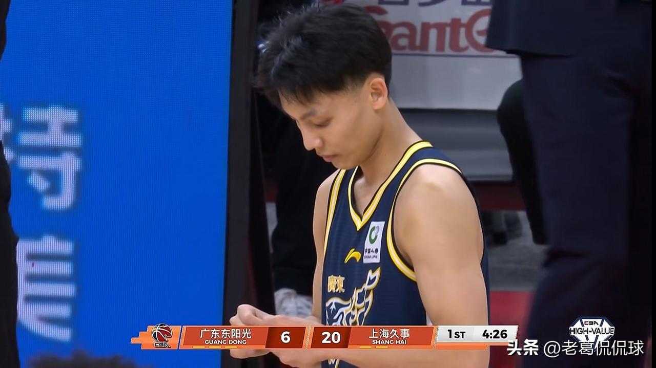 广东东阳光超级球星徐杰真是极度的低迷！在今天广东东阳光主场迎战上海久事的比赛中，
