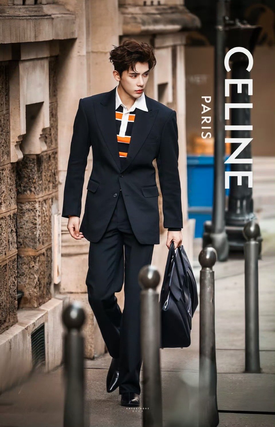 王安宇celine巴黎看秀街拍来了 终于知道celine为什么非的要签下他了