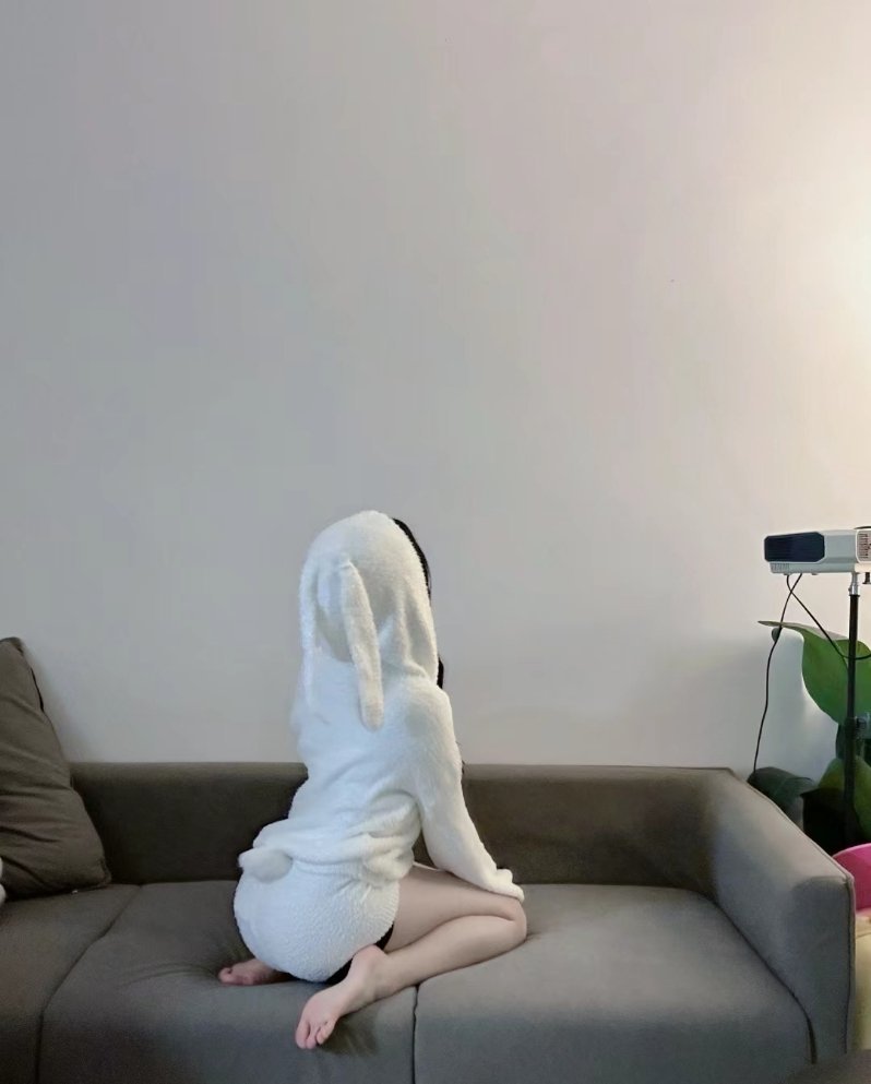 有钱的女人看鞋 风流的女人看指甲 性感女人看香水 气质女人看手表 贤惠女人看饭菜