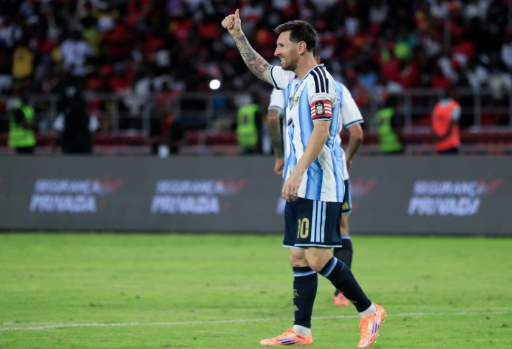 安赫尔·科雷亚：只要梅西在场上，阿根廷就是世界杯夺冠热门2月14日讯 近日，阿根