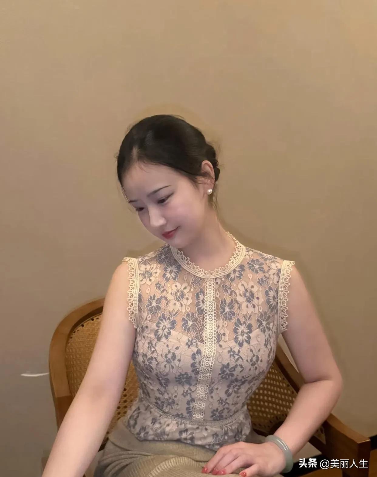 晚上欣赏，分外红