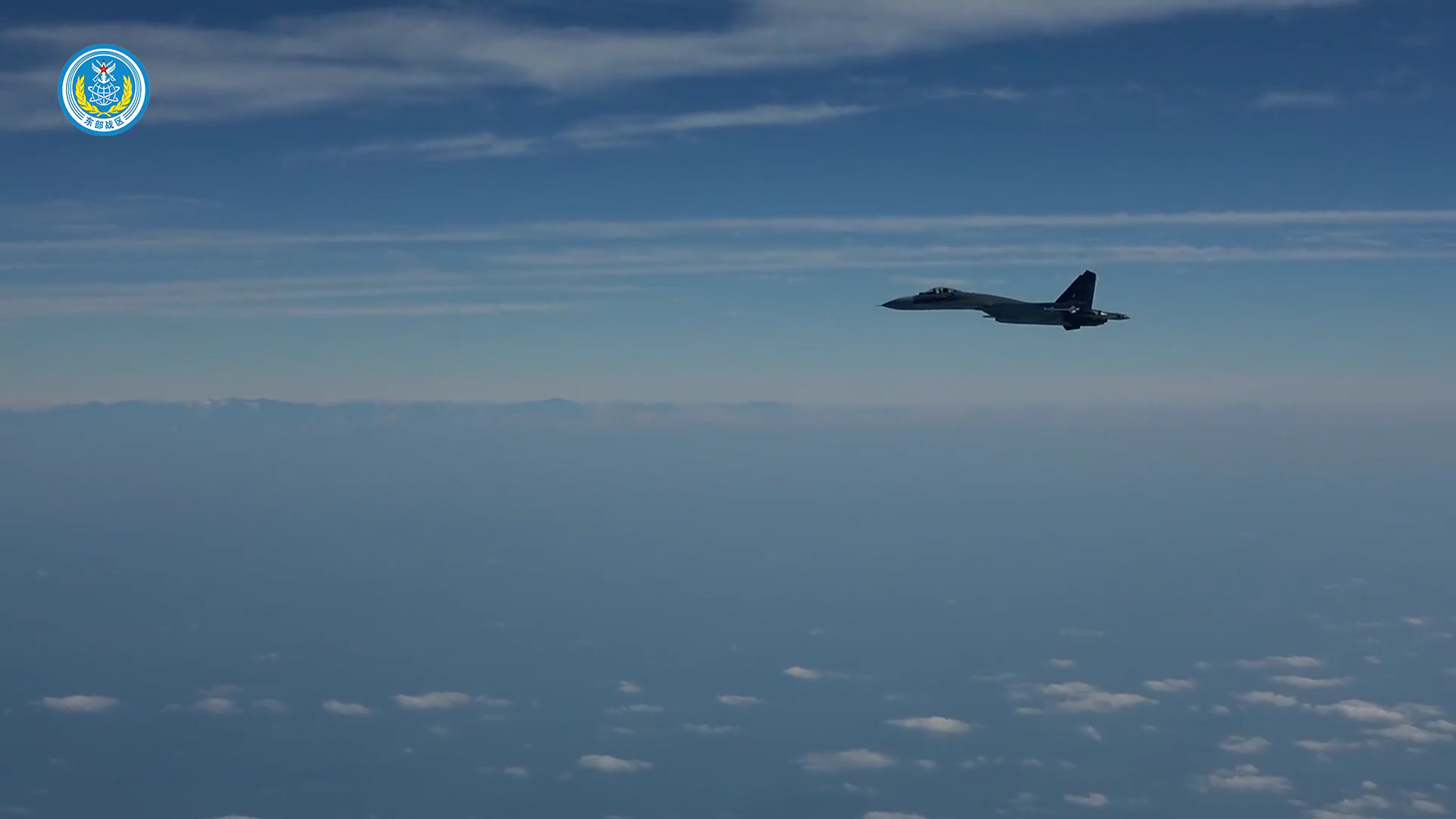 哈哈，灰头歼-11B又参加了莫非和上次一样还是辽东雄鹰？烽火问鼎计划东部战区
