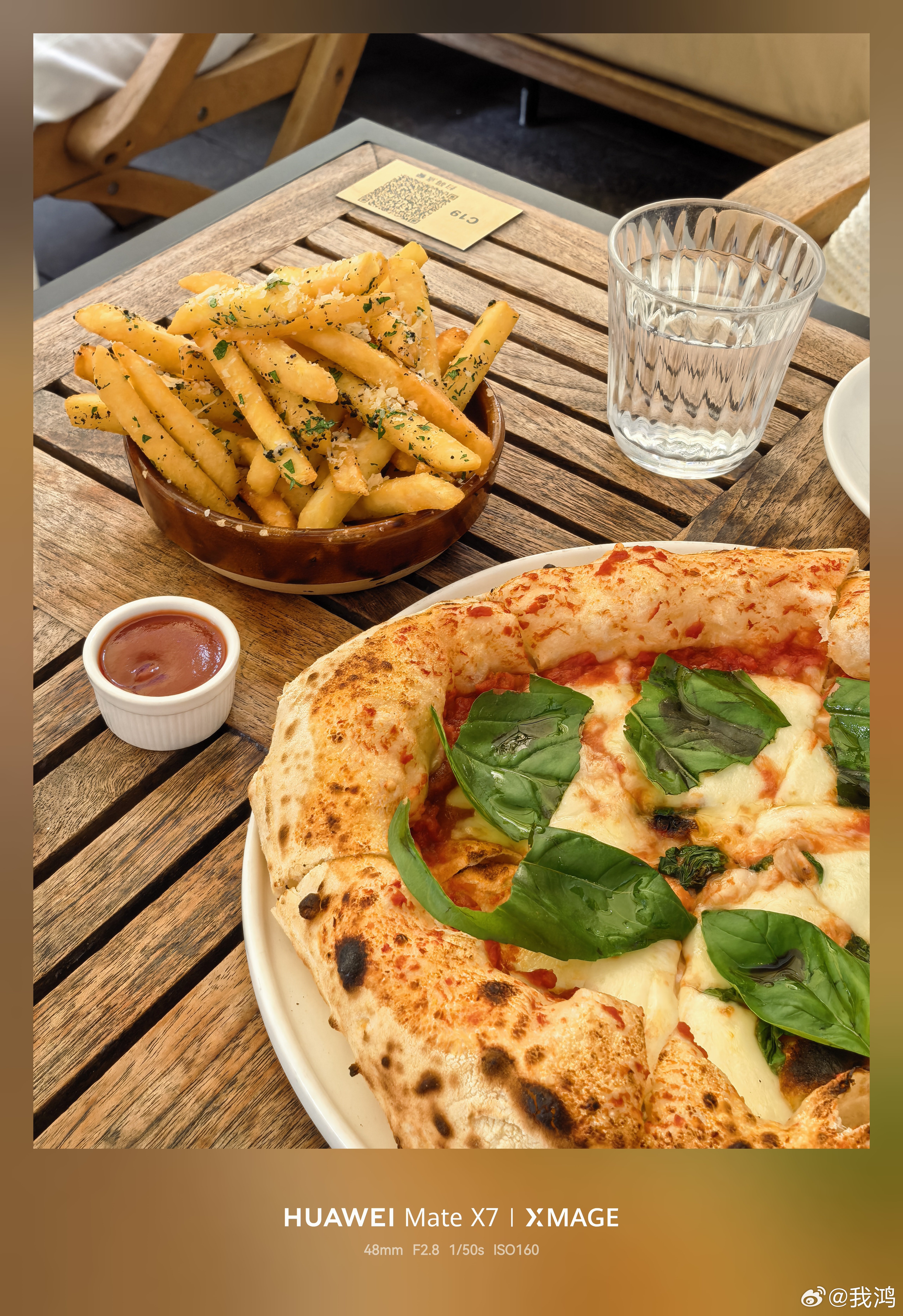 爱妻跟我说话，有时我没听清，都会“诶？”一声，希望她重复一下。我觉得再说一遍也没