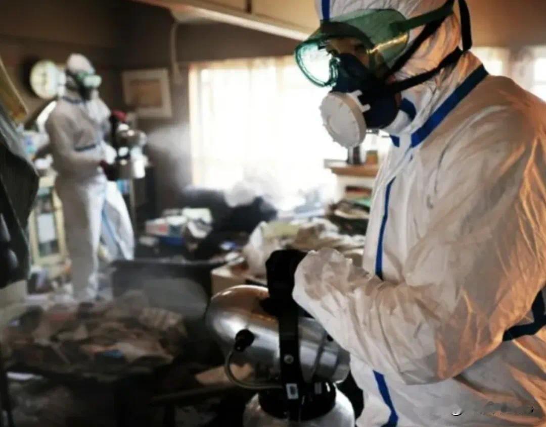 日本"不婚族"后悔了：每小时3人孤独死，年轻人也难逃
 
日本警察厅最新数据显示