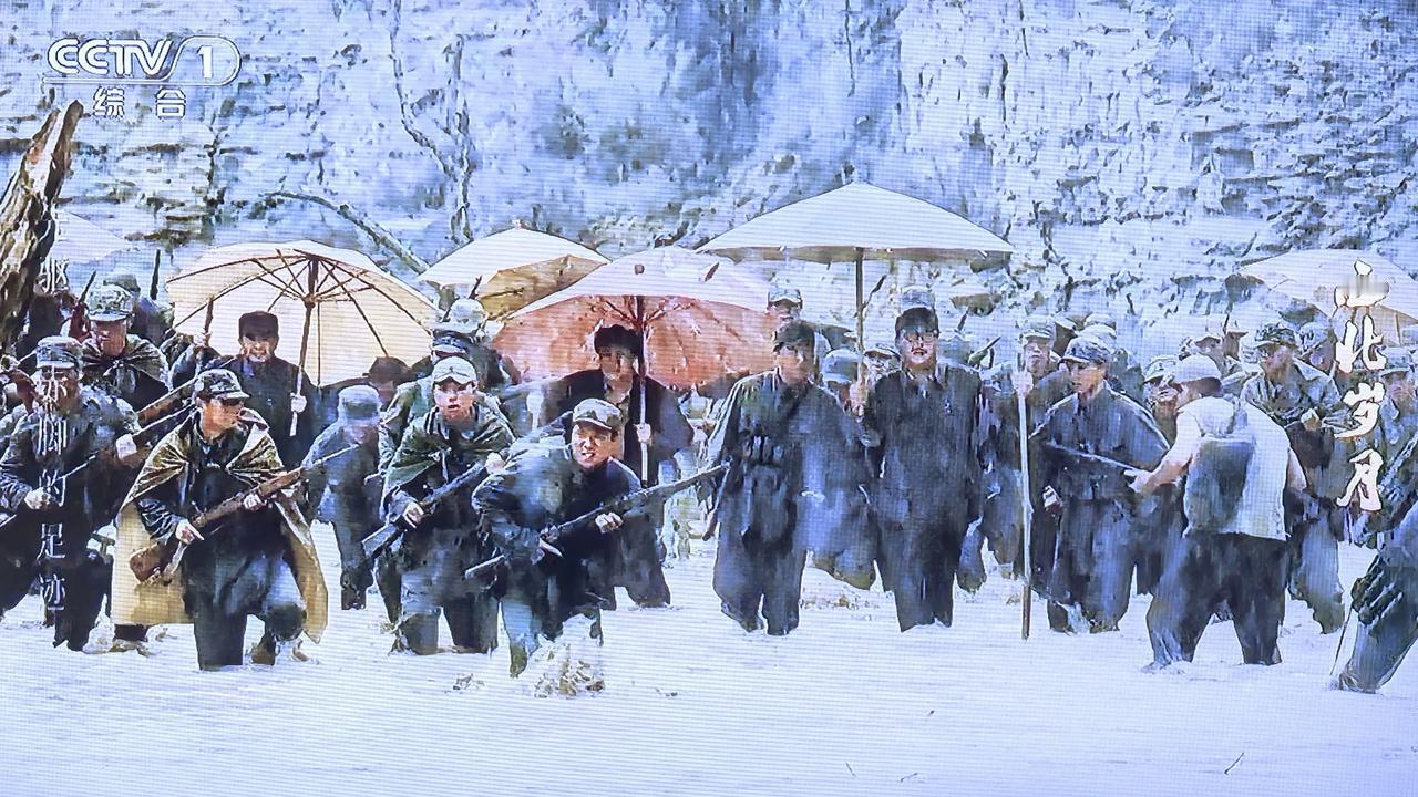 当时，情报获悉敌军先头部队要突袭中央驻地王家湾。毛泽东率领中央纵队800多人，在