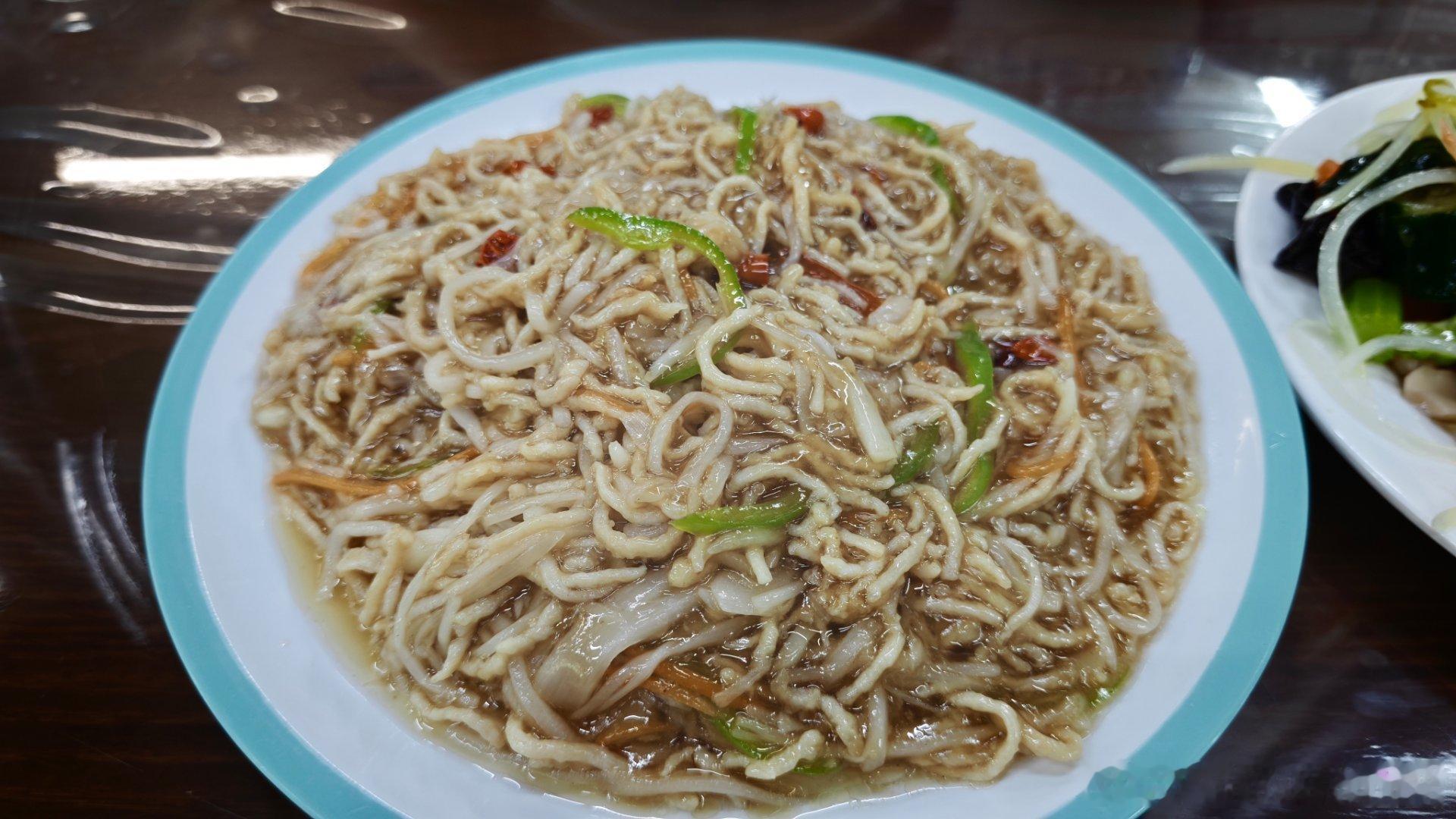 保定鱼香肉丝真不错！酸甜咸匹配的相当完美！吃了一次就爱上了！白话好吃的 保定·马