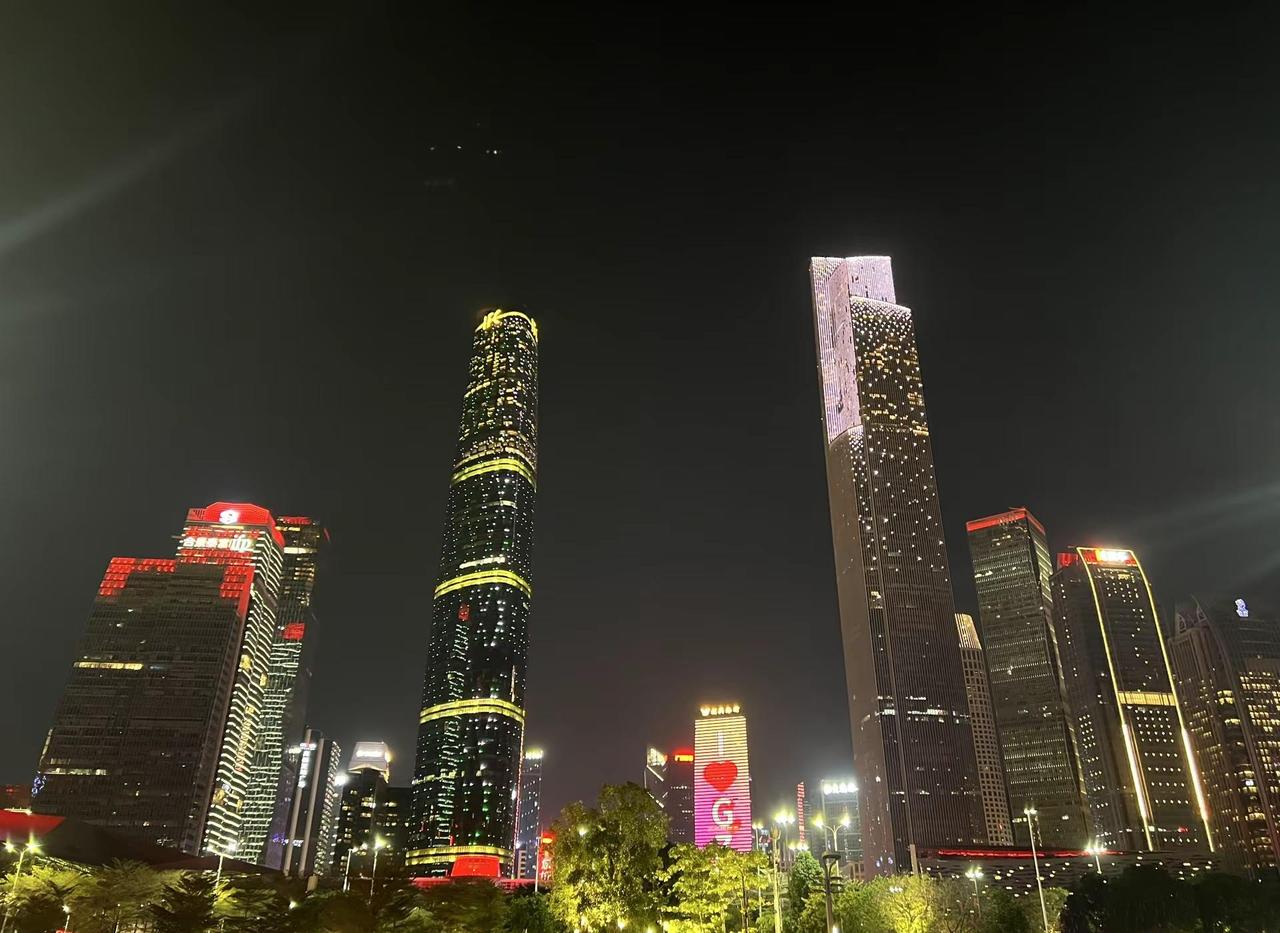 广州塔欢迎你 夜景 旅游 治愈系风景 生活碎片