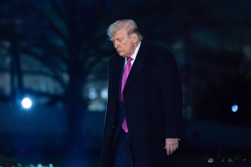 【美伊谈判前夕，特朗普发帖声称“伊朗没有任何筹码”】
华盛顿时间2026年4月1