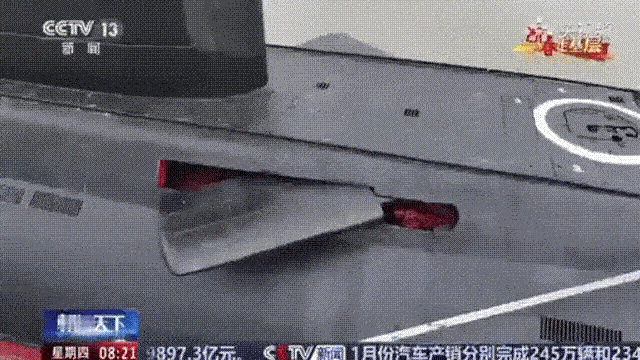 最近英国渲染中国威胁论的人特别多

英国教授彼得·罗伯茨公开说，中国造潜艇的速度