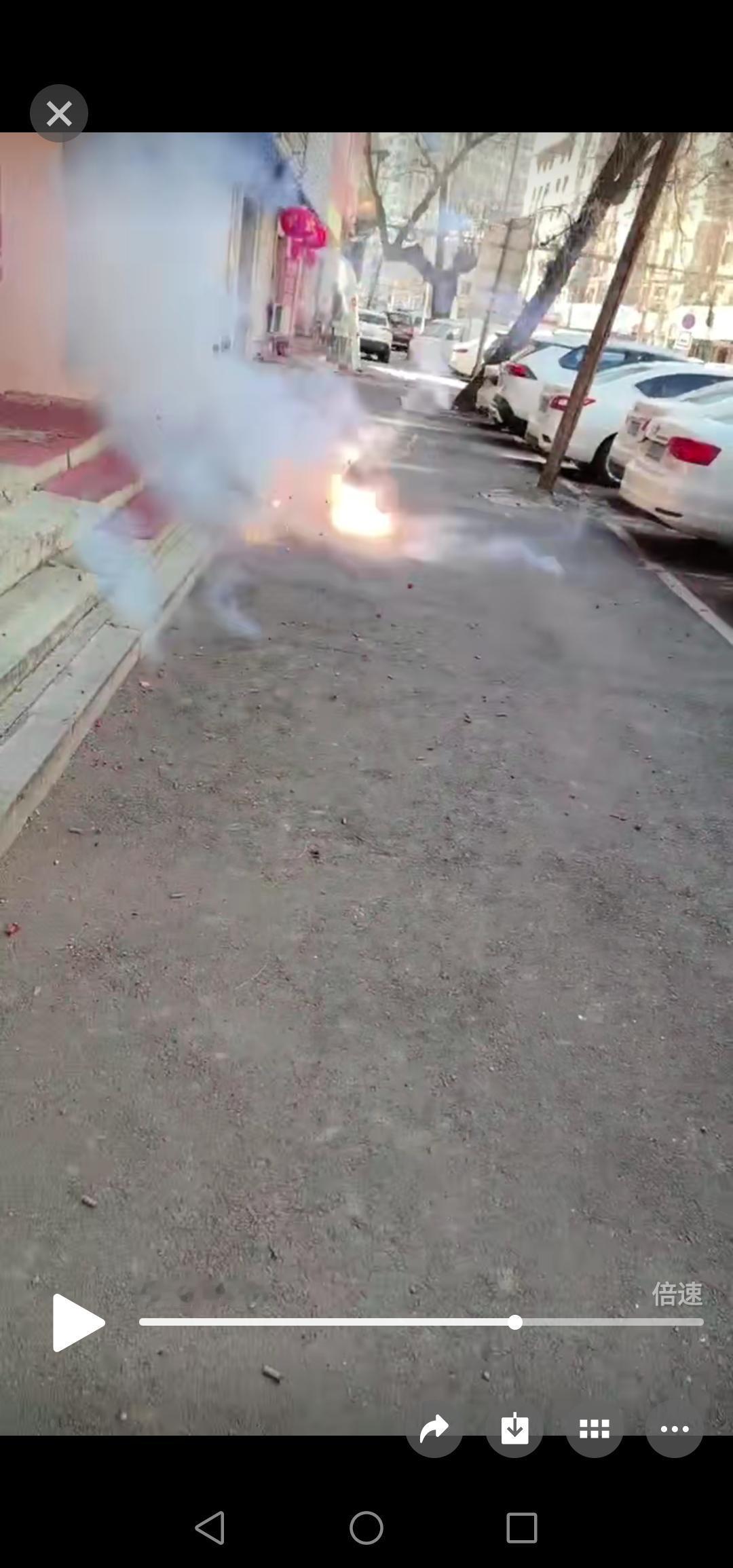 正月初八，开工啦！放一挂鞭炮，正所谓“炮仗一响，黄金万两”！

春节假期已然结束