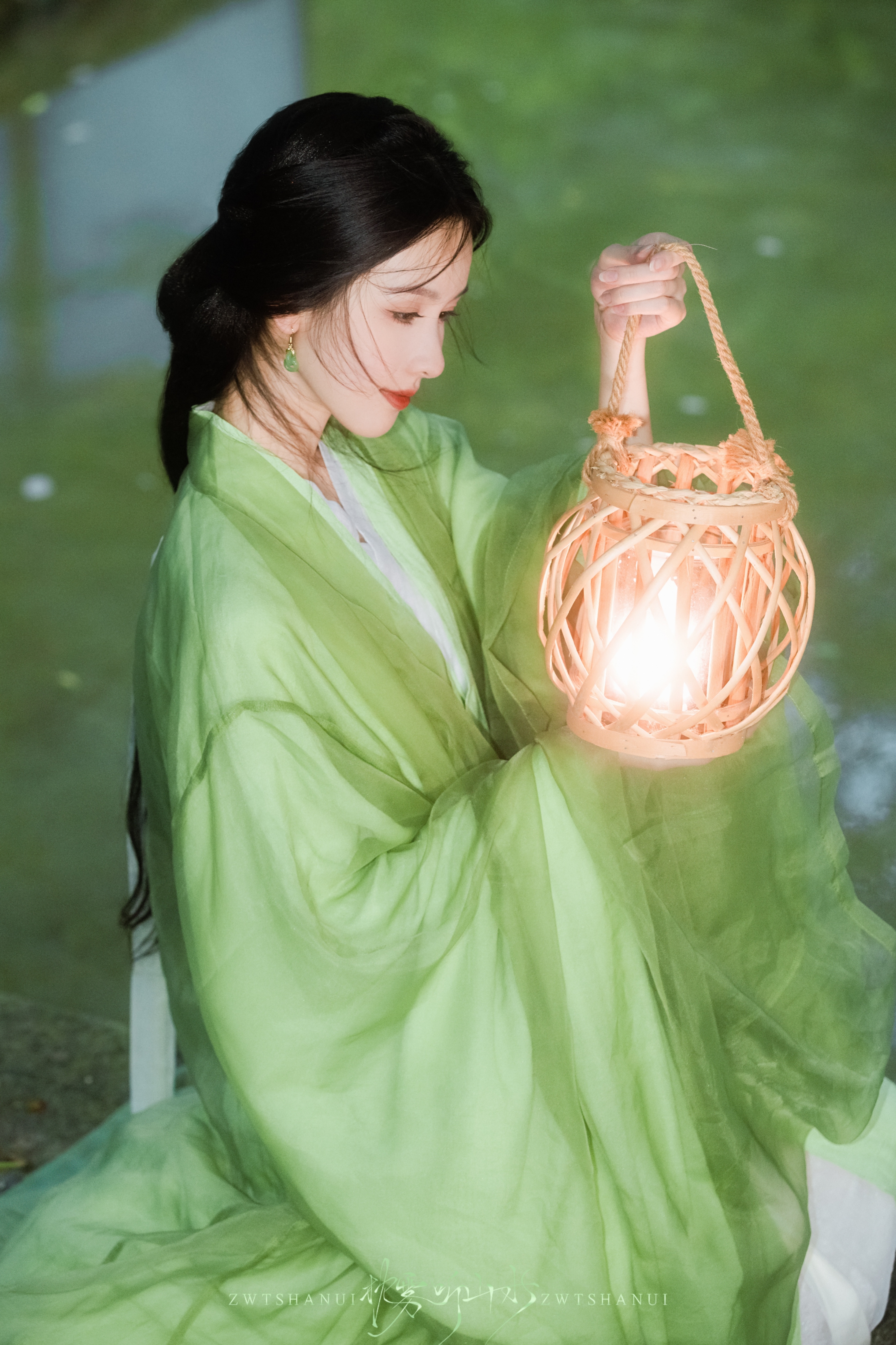 陈都灵 碧波·陈都灵超话创作官超带感闪光图鉴