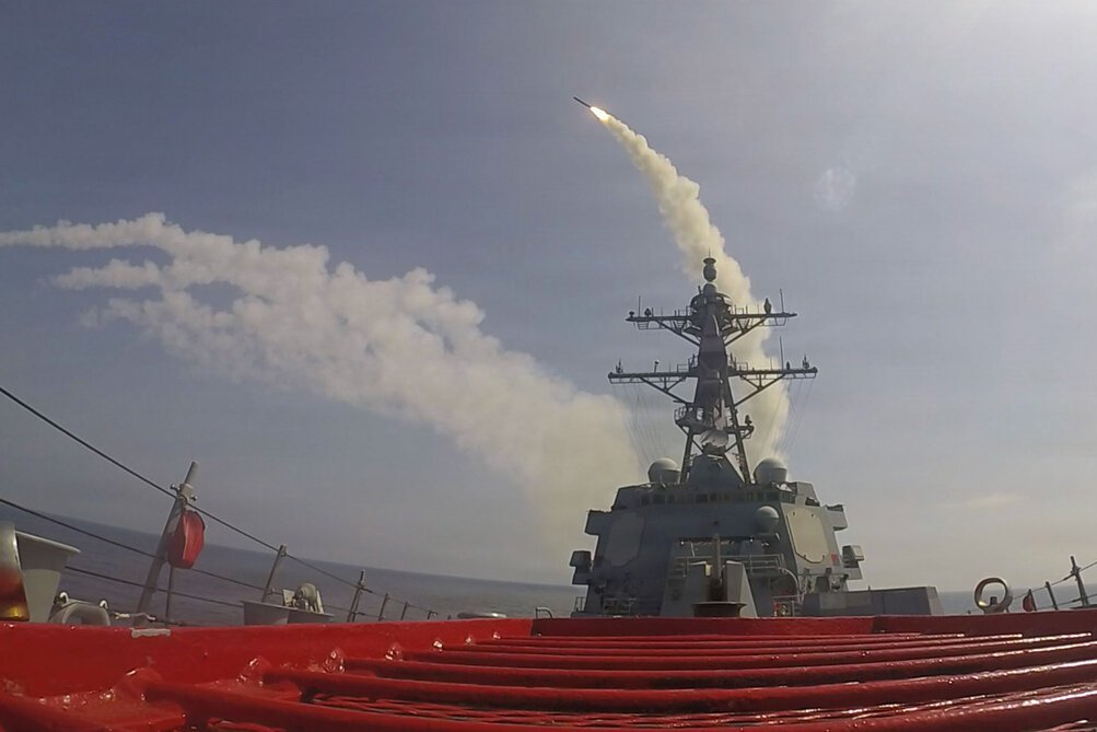 据参考消息网报道，美国和以色列已敲定一份针对伊朗的全面打击目标清单，等待白宫最终