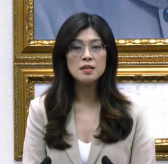 郑丽文在今天召开的中常会上，宣布了一个最新的人事任命，王平金任中国国民党最高顾问