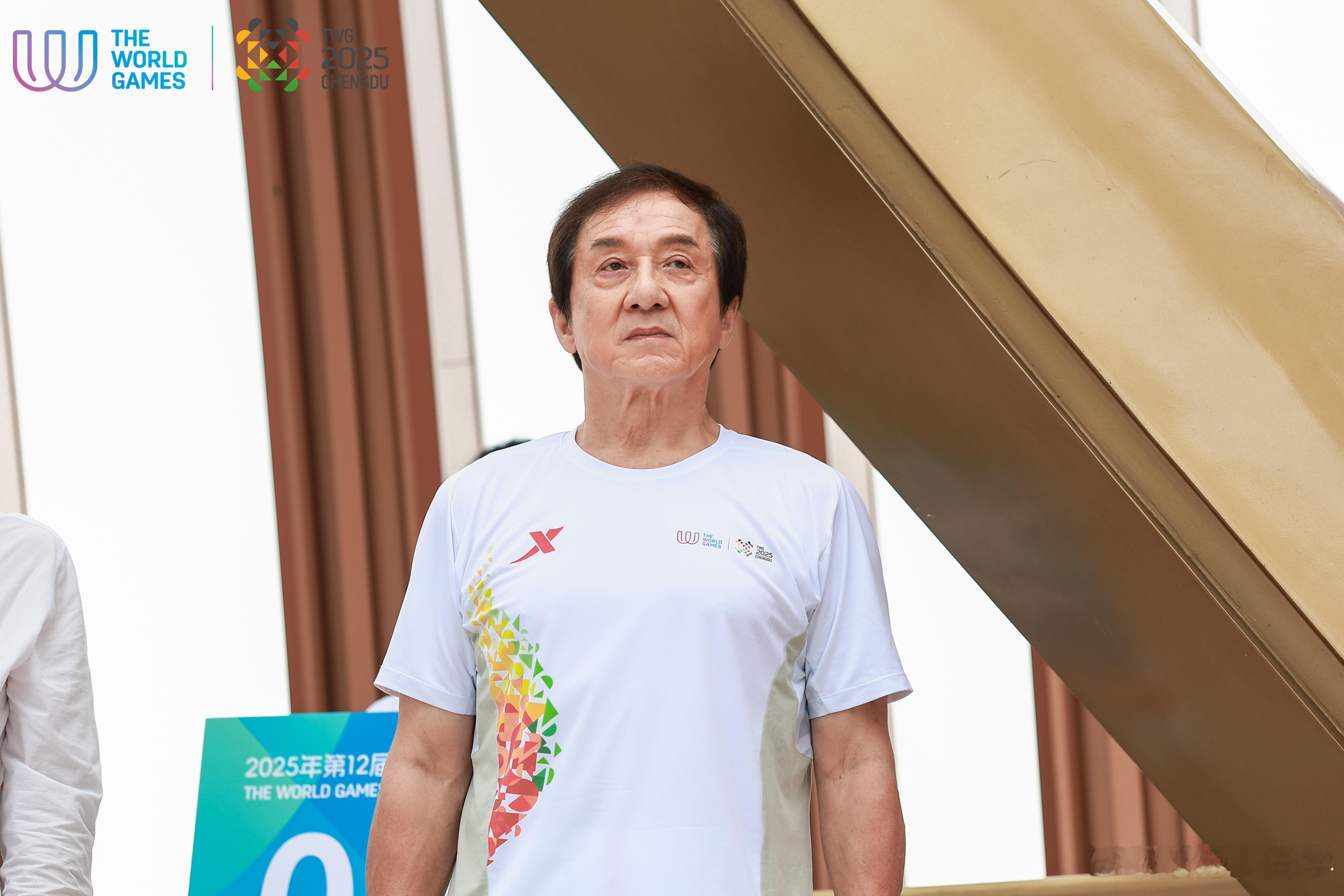 世运会火炬传递 火炬手成龙 ​​​