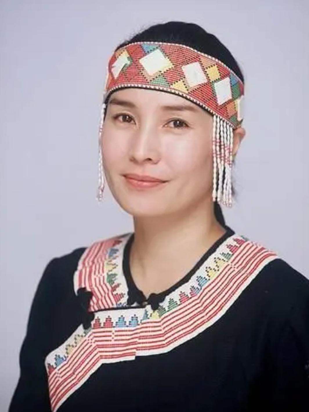 高金素梅大概率要进去了，她从明星到立委一路走来，命运多舛的人生足够传奇。

高金