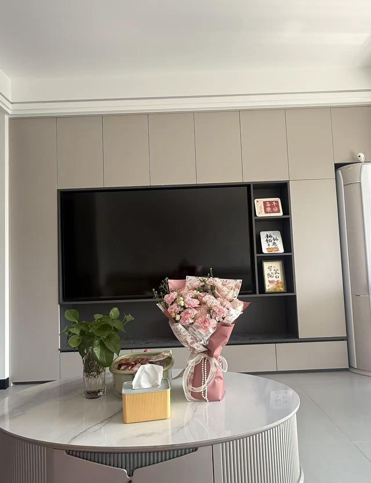 后来才知道一个人对你造成的最大伤害，不是他不爱你了，而是摧毁了你对人性的信任和爱