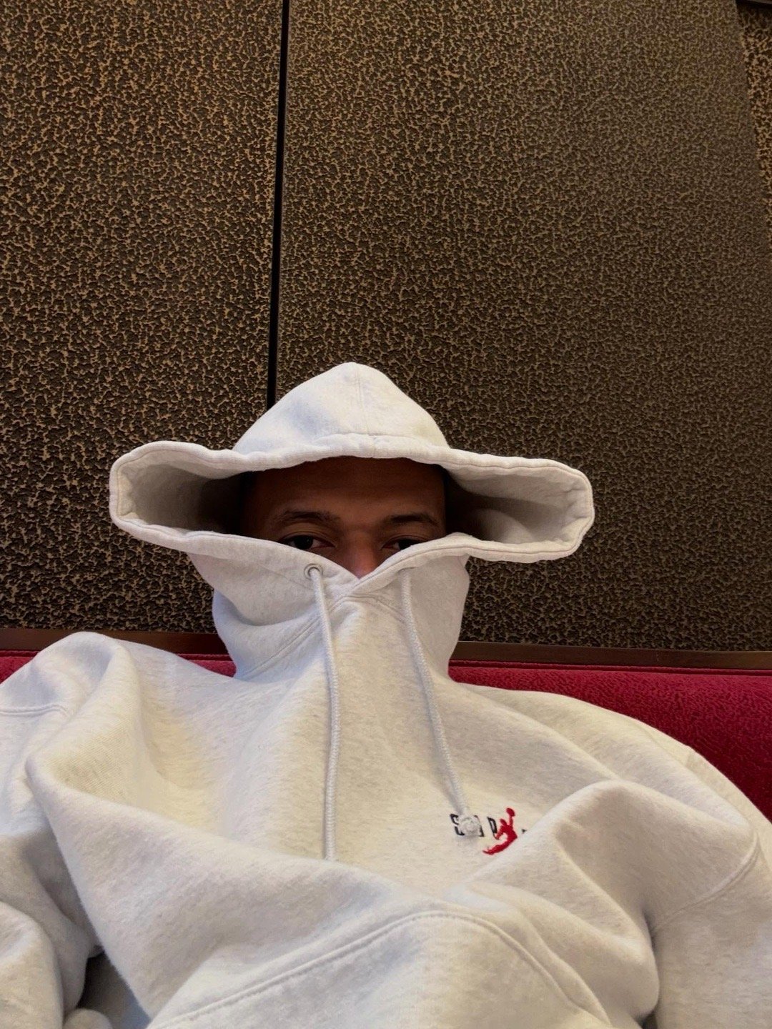 姆巴佩  IG更新：📍*来分享生活了👦🏽🥰😁姆巴佩