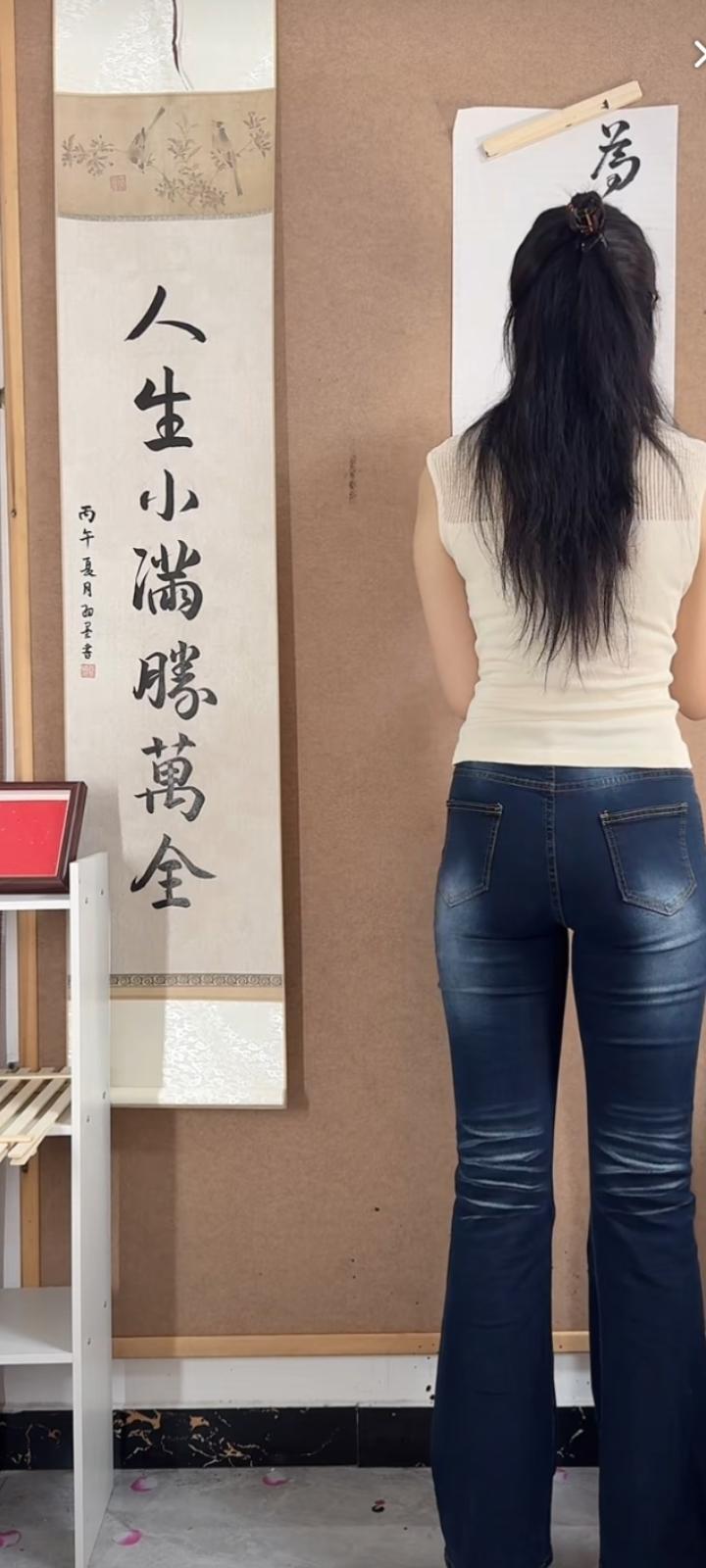 晒图笔记大赛人海喧嚣，各自奔忙，我们再也没有交集，再也没有重逢。可每当晚风拂过，