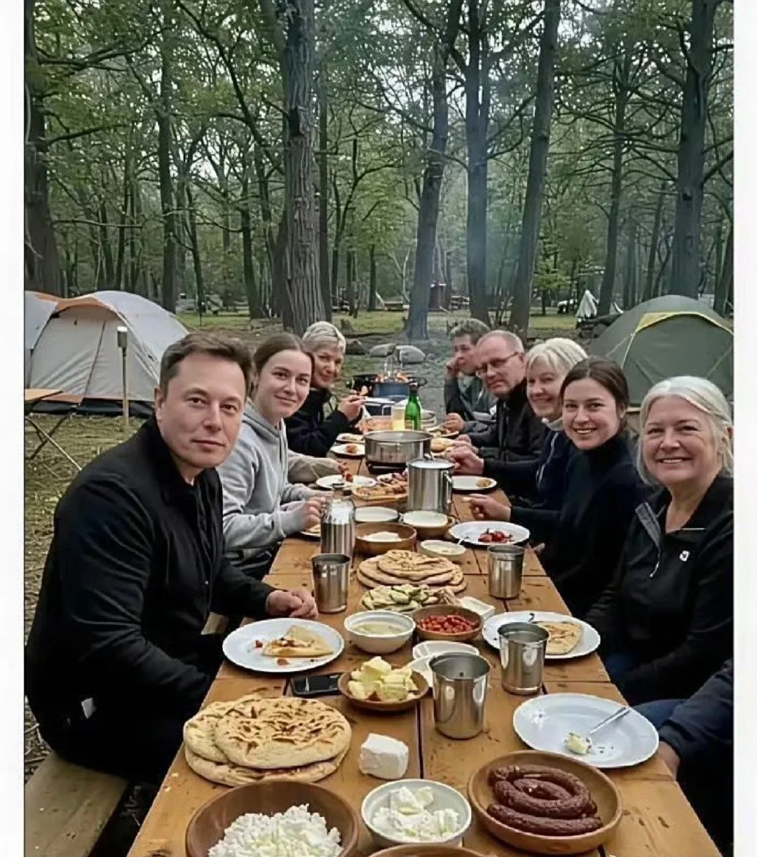 马斯克富豪聚餐的这个伙食有点太寒酸了吧