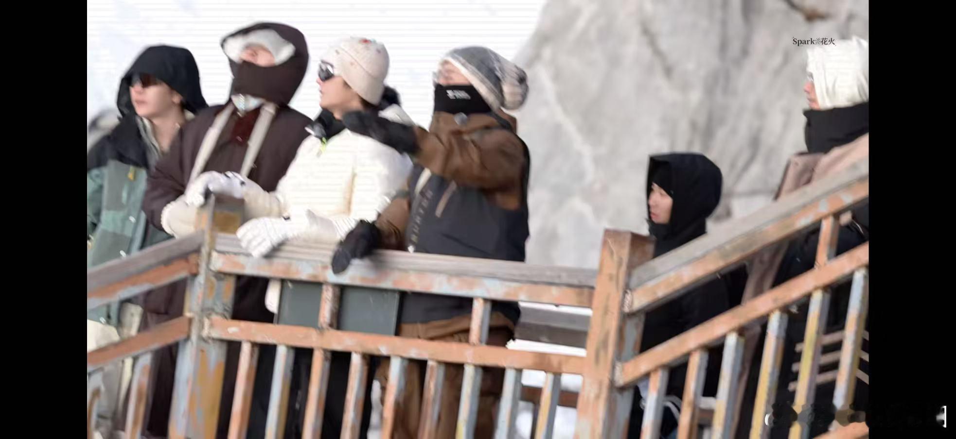 丽江再就业男团金山看日出快乐老友记快乐老友记太温馨了，再就业男团奔赴丽江金山，一